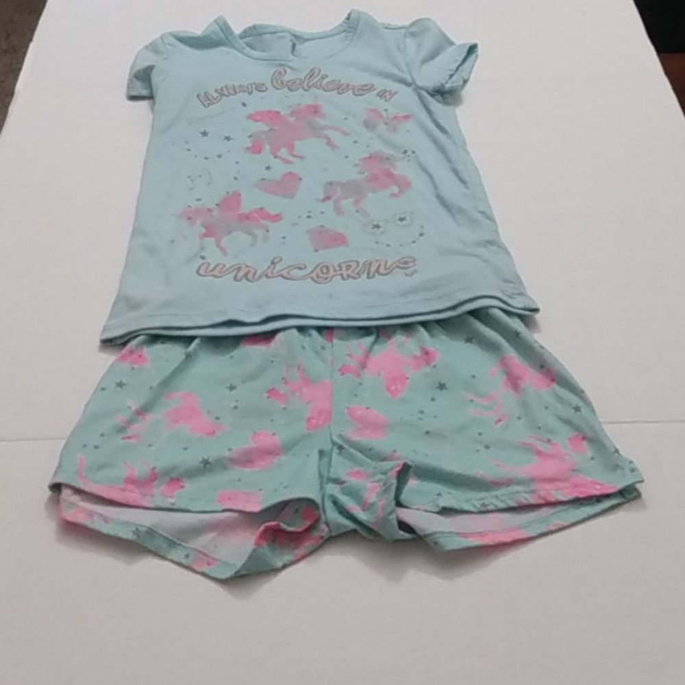 Girls size 8 unicorn pajama set